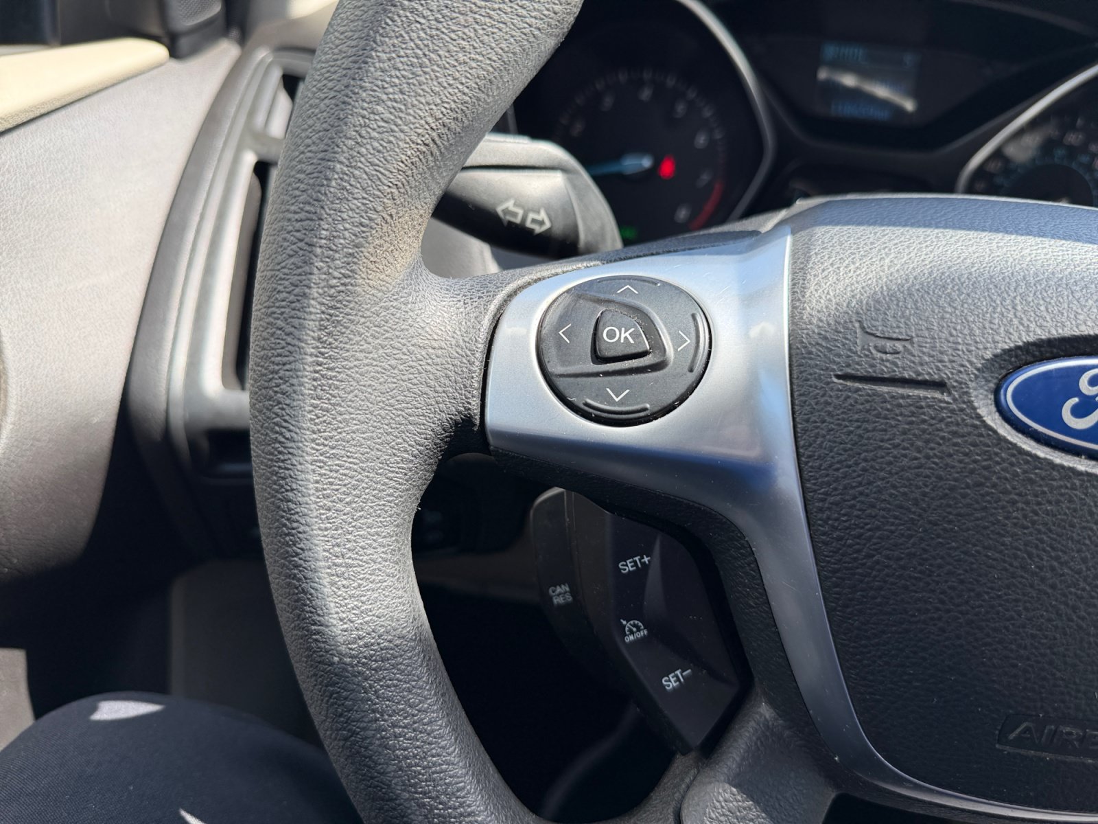Used 2012 Ford Focus SE FWD image 20