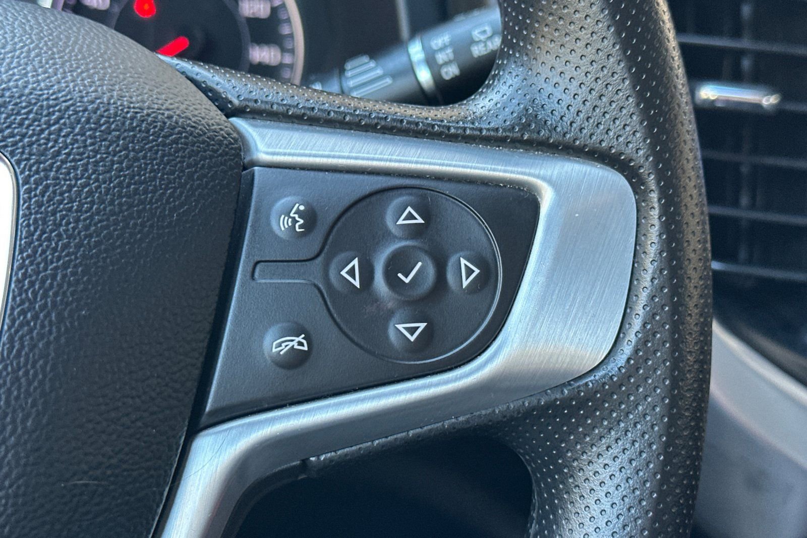 Certified 2023 GMC Acadia SLE w/ Elevation Edition image 33