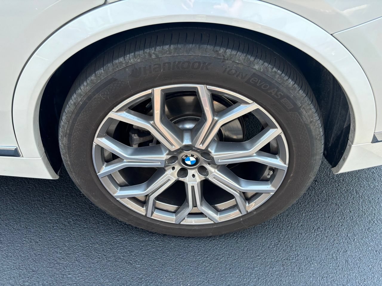 Used 2024 BMW X7 xDrive40i AWD/4WD image 10