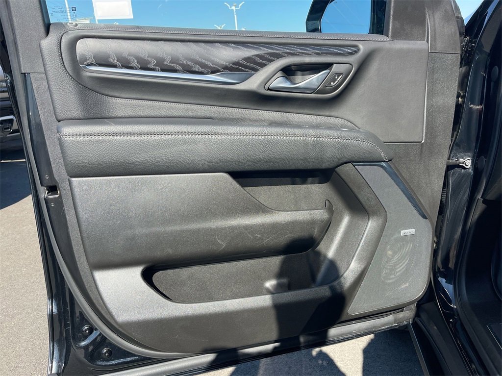 Used 2023 GMC Yukon XL Denali image 30