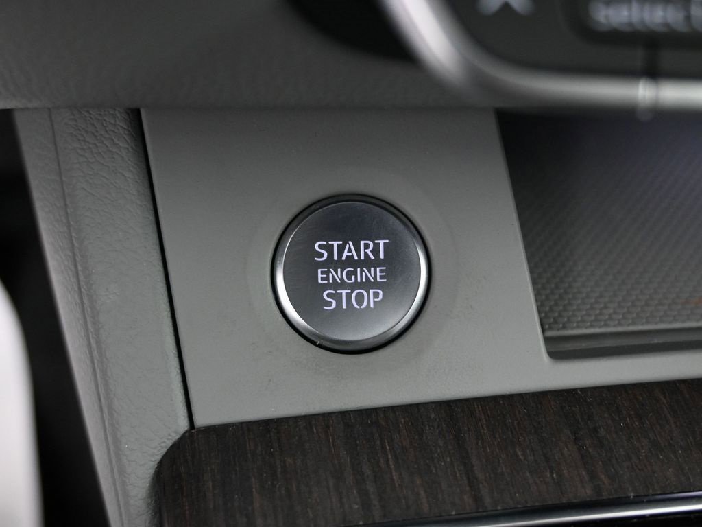 Used 2024 Audi Q5 2.0T Premium w/ Convenience Package image 21