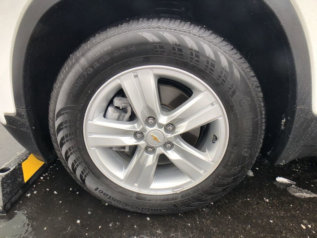 Used 2020 Chevrolet Trax LT w/ LT Convenience Package FWD image 10