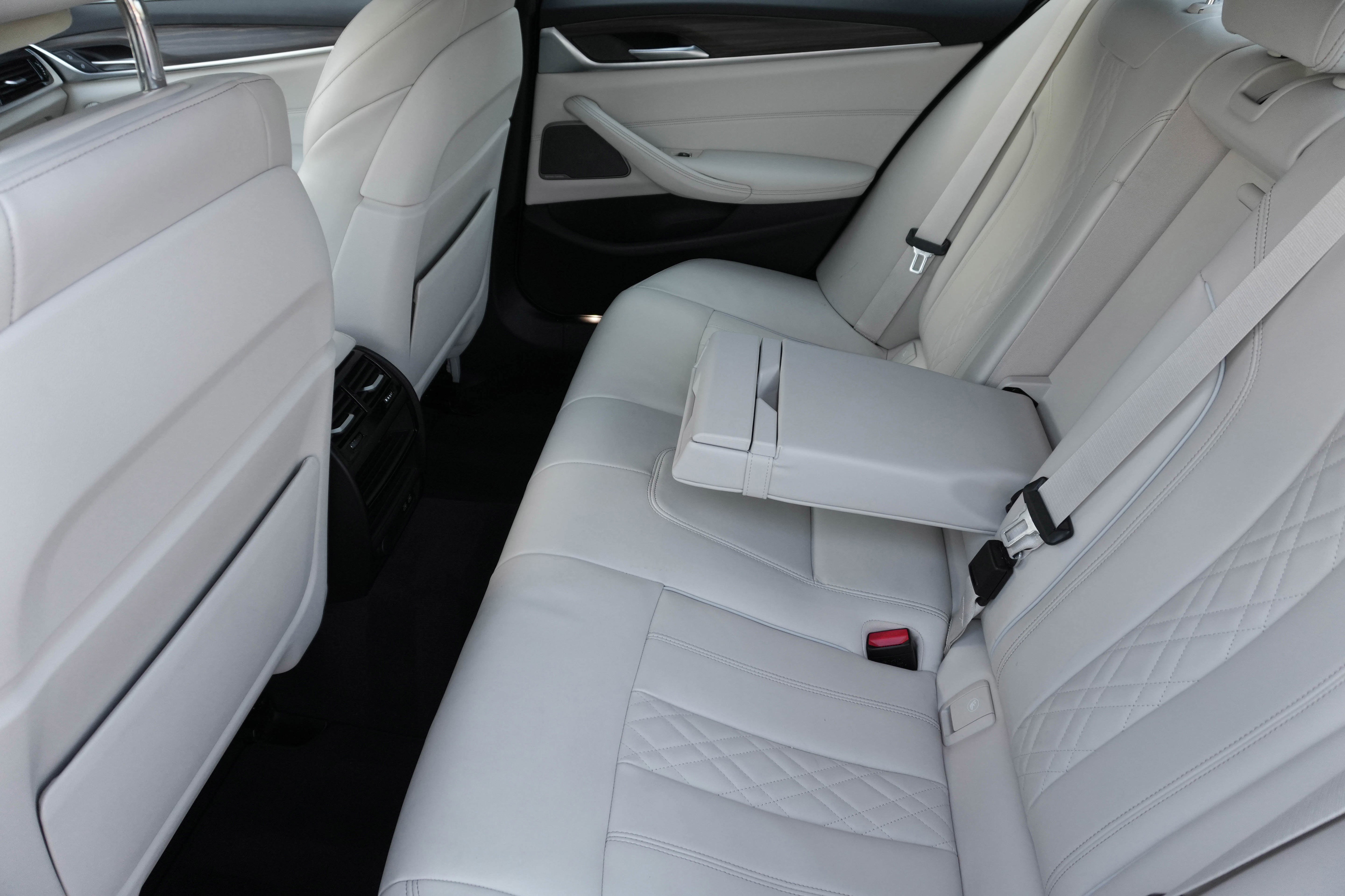 Certified 2023 BMW 540i w/ Premium Package image 36