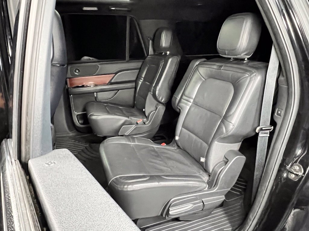 Used 2024 Lincoln Navigator L 4WD image 17