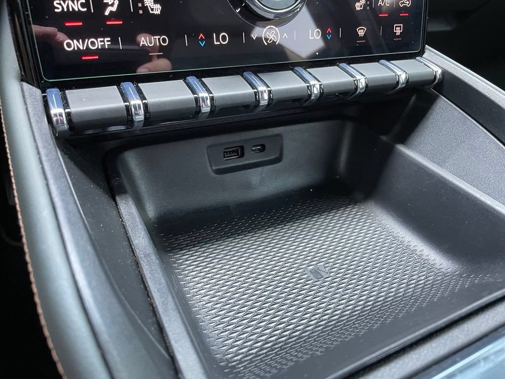 Used 2026 GMC Terrain AT4 w/ Technology Package II AWD/4WD image 19