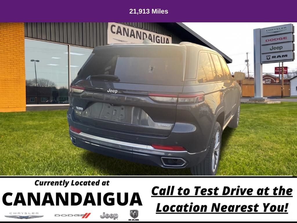 Used 2022 Jeep Grand Cherokee Summit AWD/4WD image 10