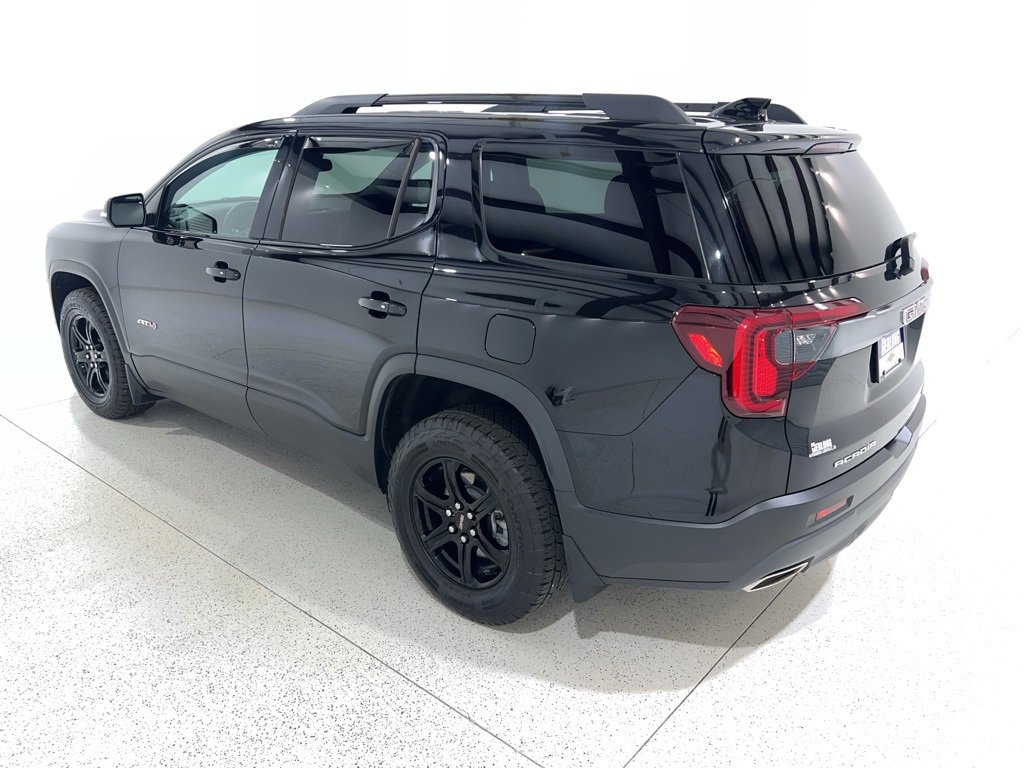 Used 2023 GMC Acadia AT4 w/ Preferred Package image 3