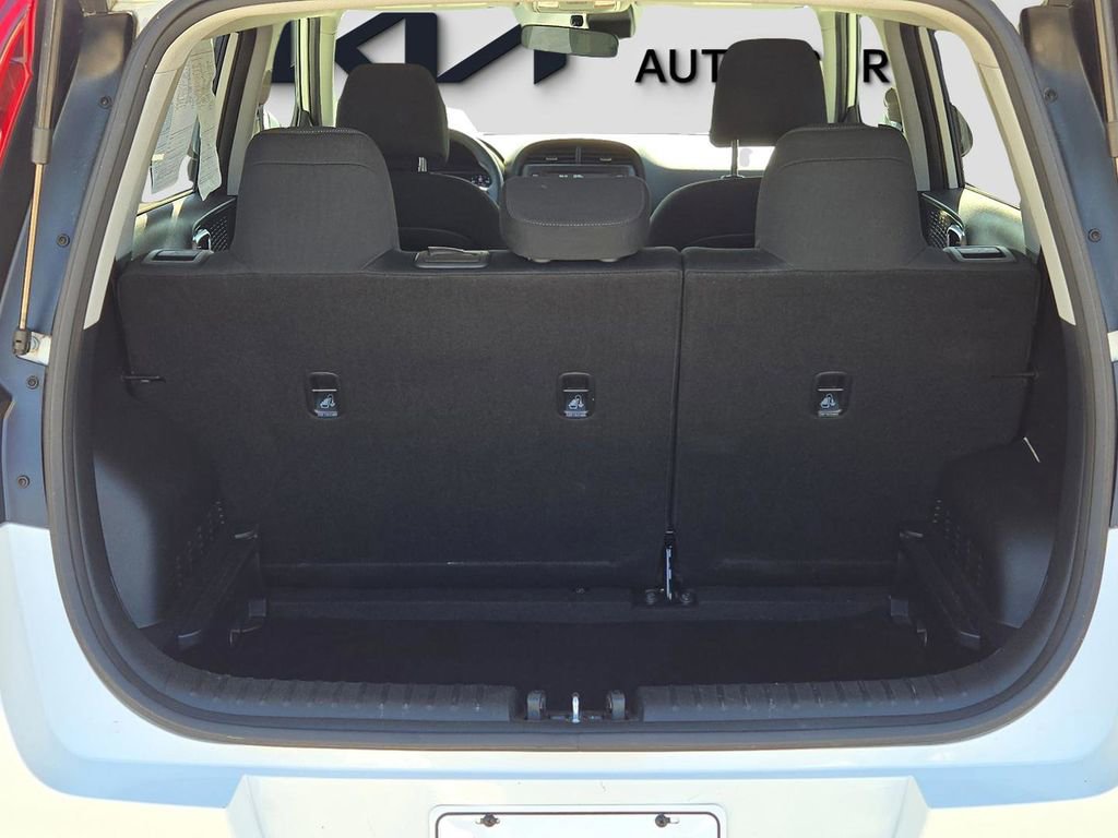 Certified 2020 Kia Soul S image 11