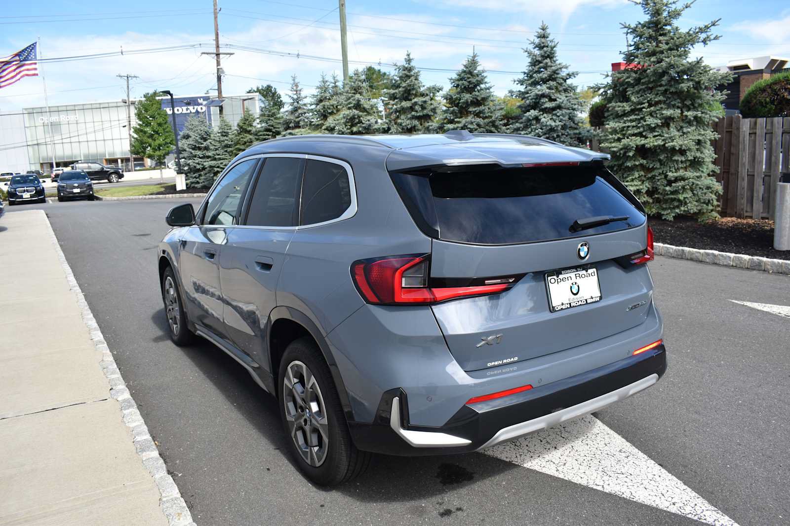 Used 2025 BMW X1 xDrive28i w/ Convenience Package AWD/4WD image 7