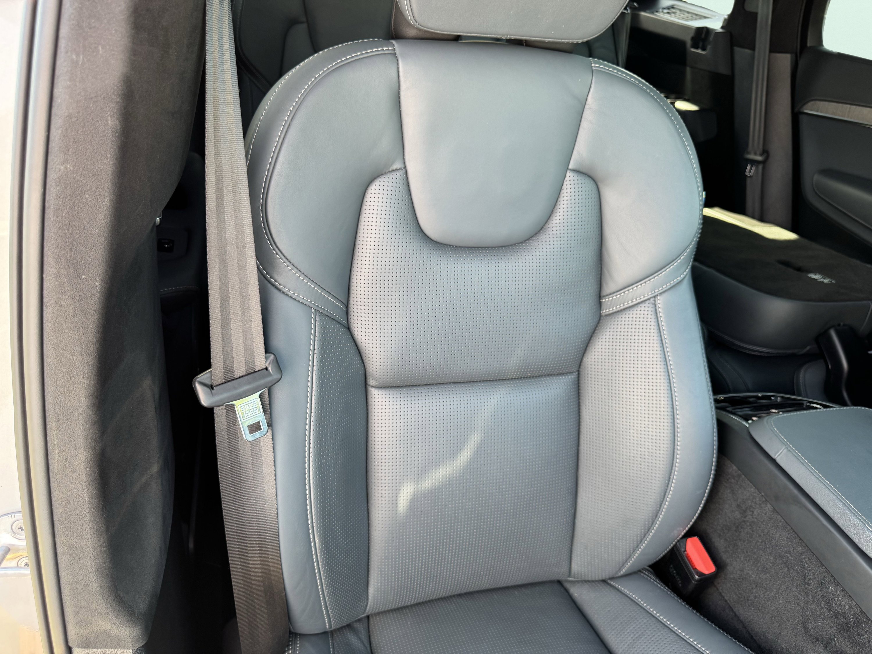 Used 2024 Volvo XC90 T8 Ultimate w/ Lounge Package image 66