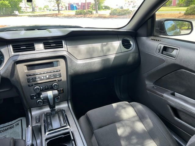 Used 2012 Ford Mustang Coupe RWD image 18