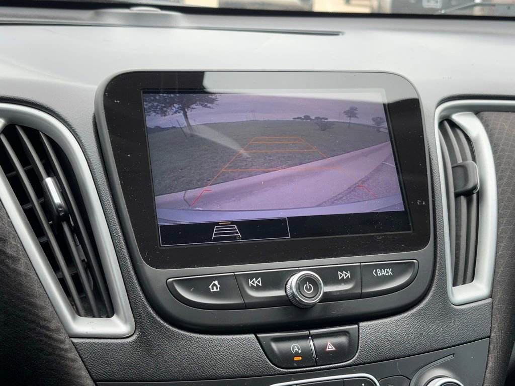 Used 2022 Chevrolet Malibu LT FWD image 18