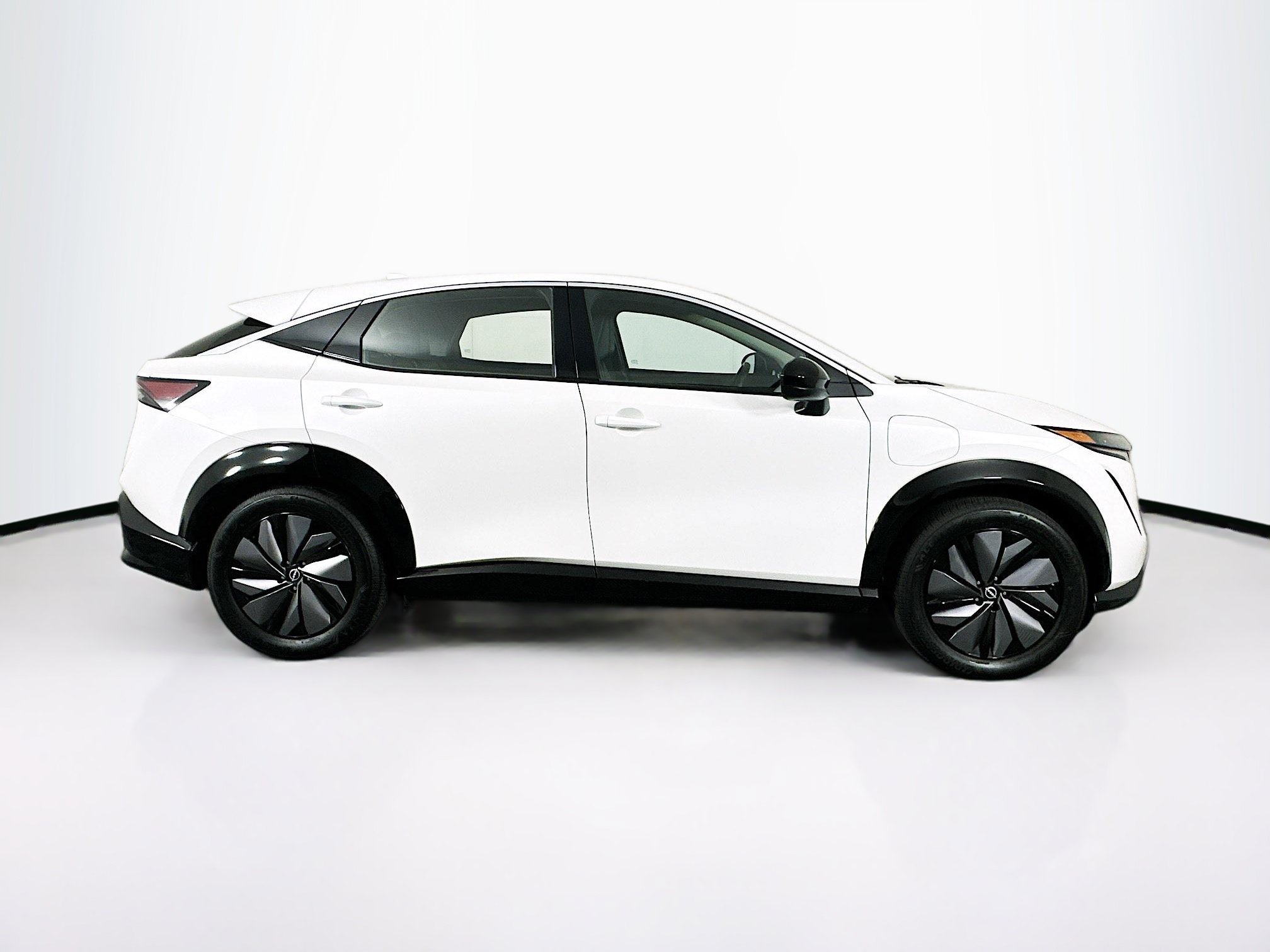 Used 2024 Nissan Ariya FWD image 10