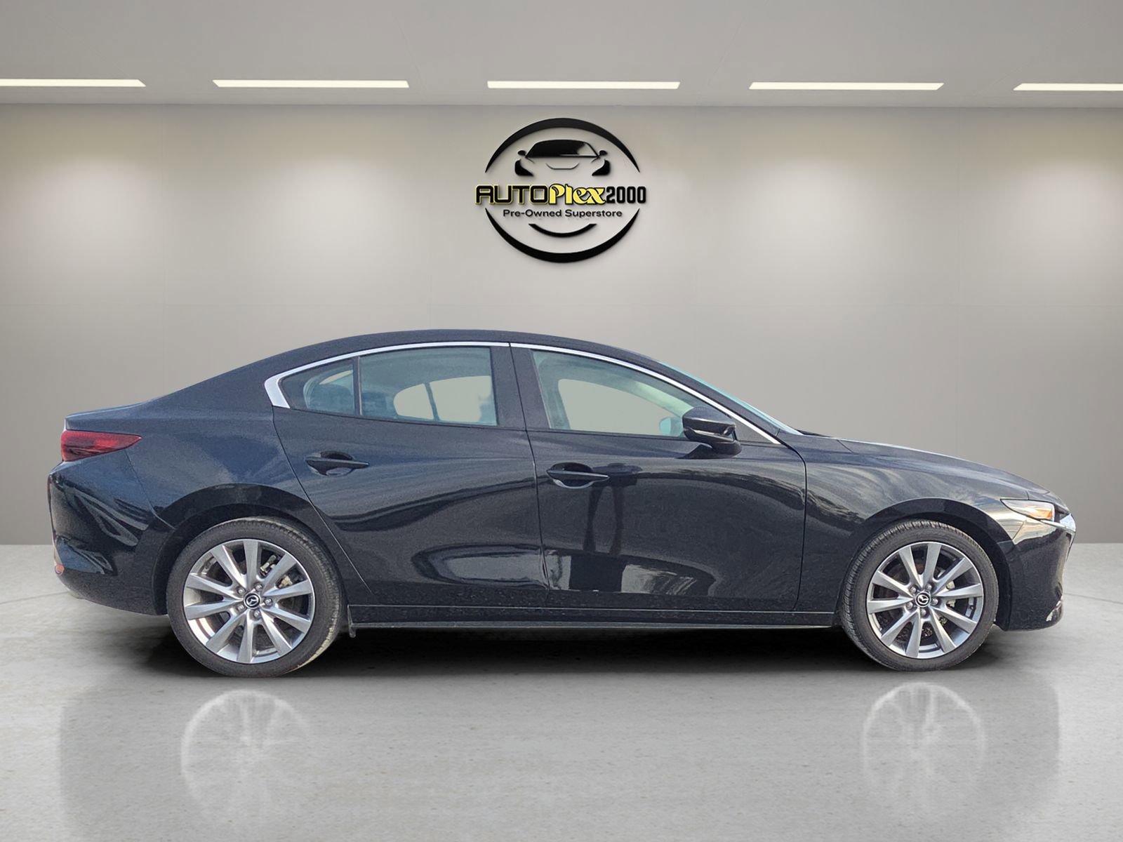 Used 2023 MAZDA MAZDA3 s image 8