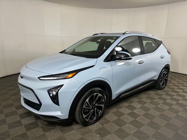 Used 2022 Chevrolet Bolt EUV Premier w/ Sun & Sound Package image 7