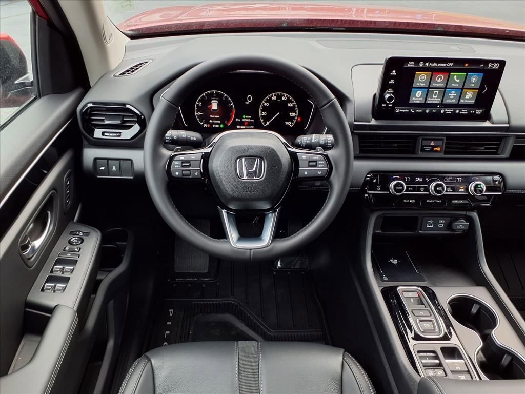 New 2025 Honda Pilot Touring image 14