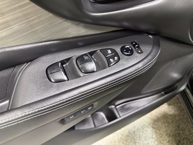 Used 2016 Nissan Murano Platinum AWD/4WD image 22