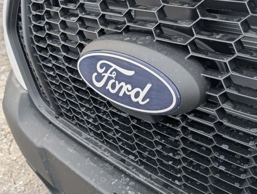 New 2026 Ford Transit 250 148 Medium Roof w/ Load Area Protection Package image 10