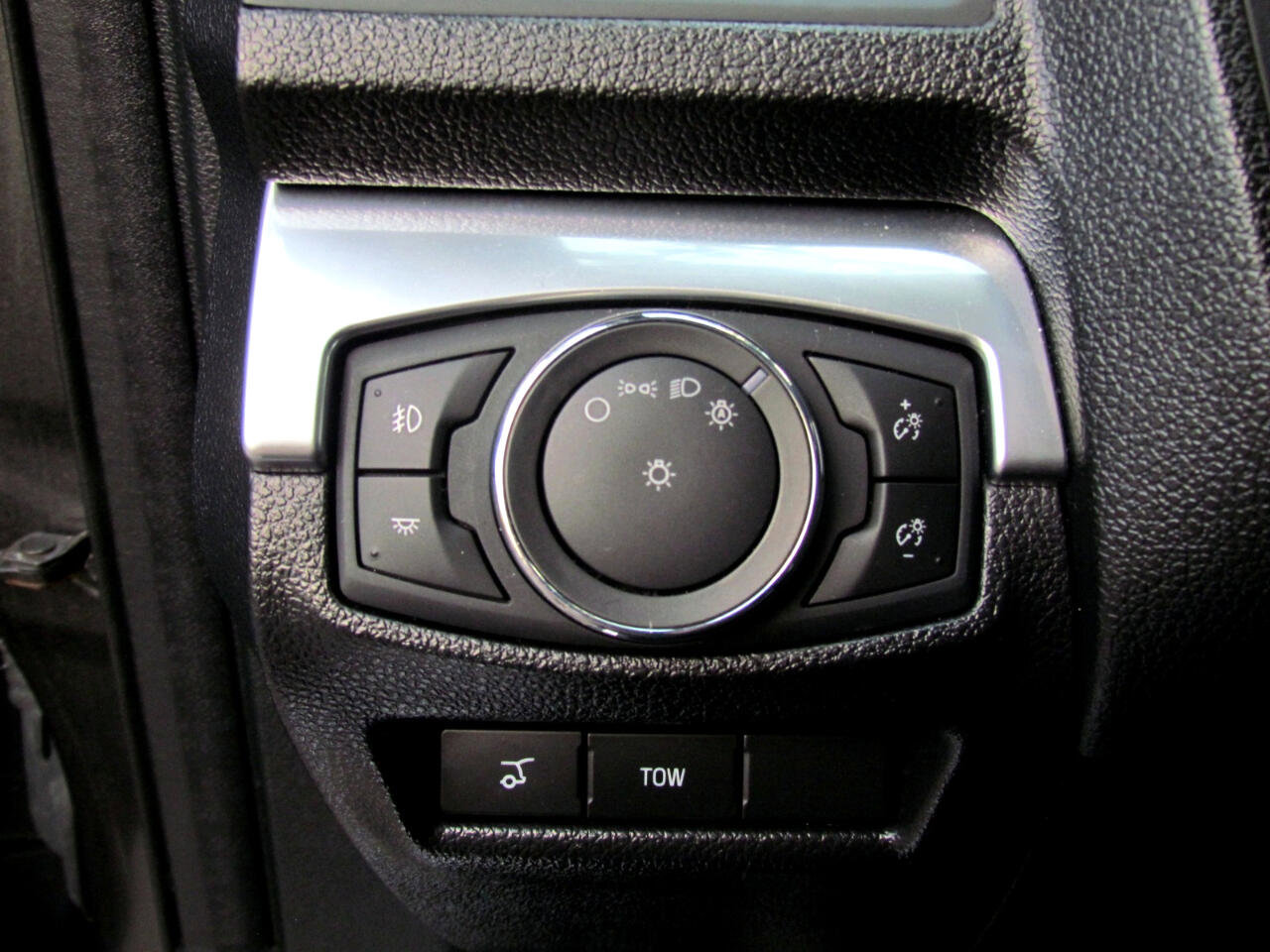 Used 2018 Ford Explorer Limited w/ Equipment Group 301A image 30