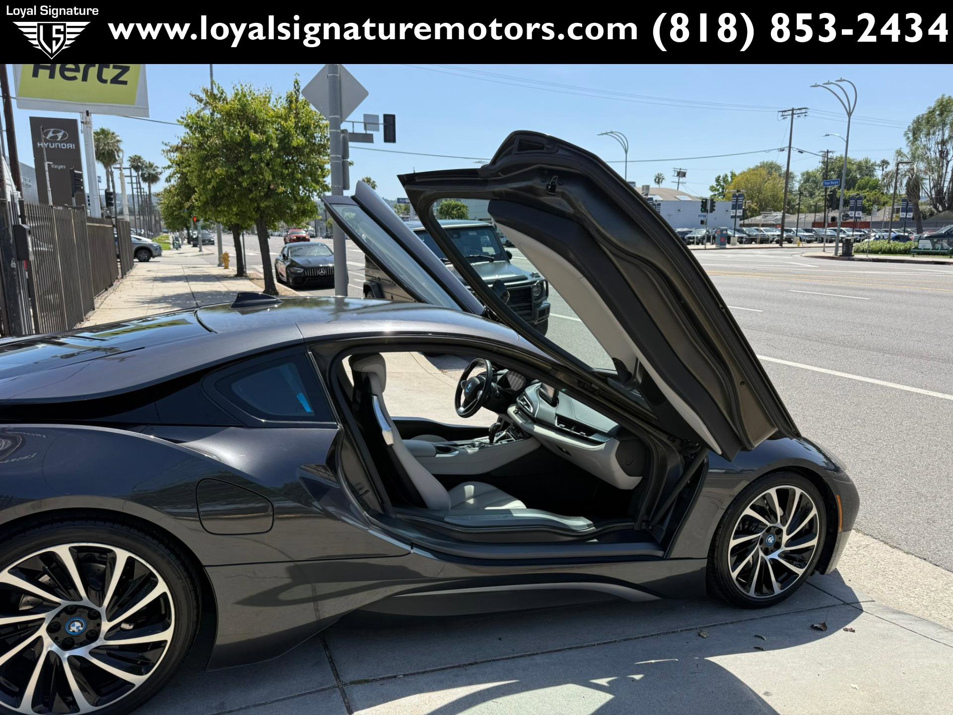 Used 2015 BMW i8 image 31