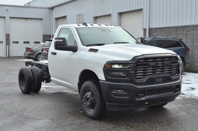 New 2026 RAM 3500 Tradesman video 2
