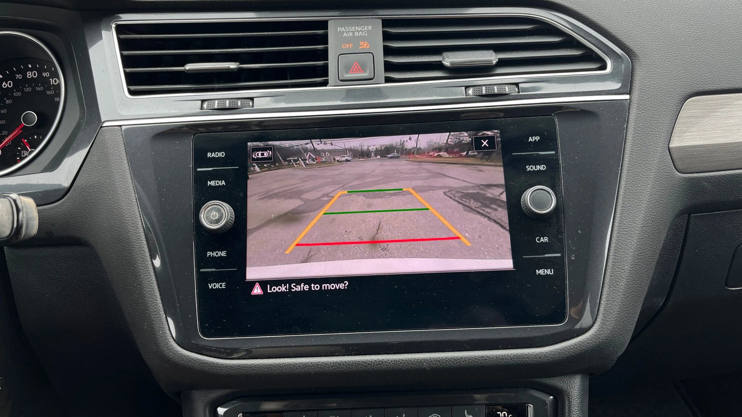 Used 2021 Volkswagen Tiguan SE R-Line image 23