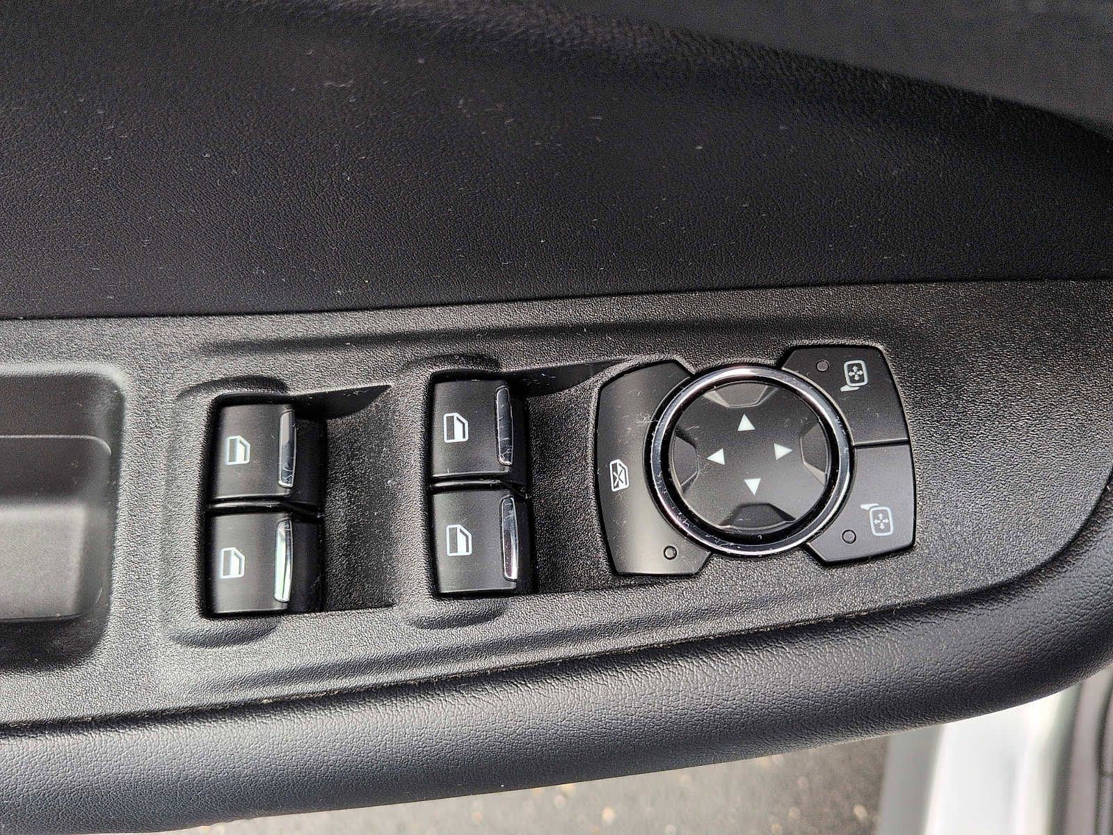 Used 2022 Ford Edge SEL w/ Convenience Package AWD/4WD image 14