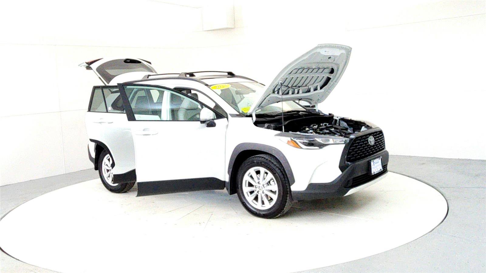 Certified 2023 Toyota Corolla Cross LE image 12