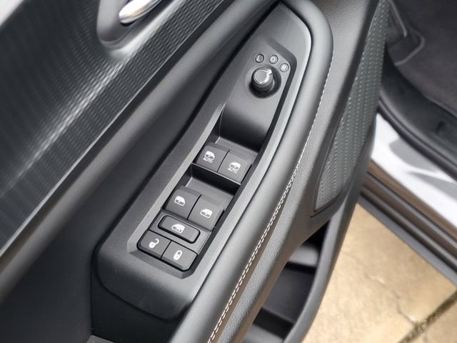 New 2025 Jeep Grand Cherokee L Altitude RWD image 18