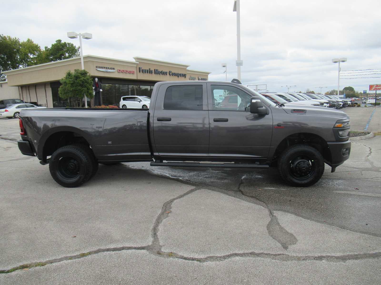 New 2026 RAM 3500 Tradesman image 15
