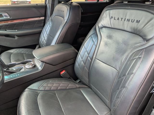 Used 2019 Ford Explorer Platinum image 31