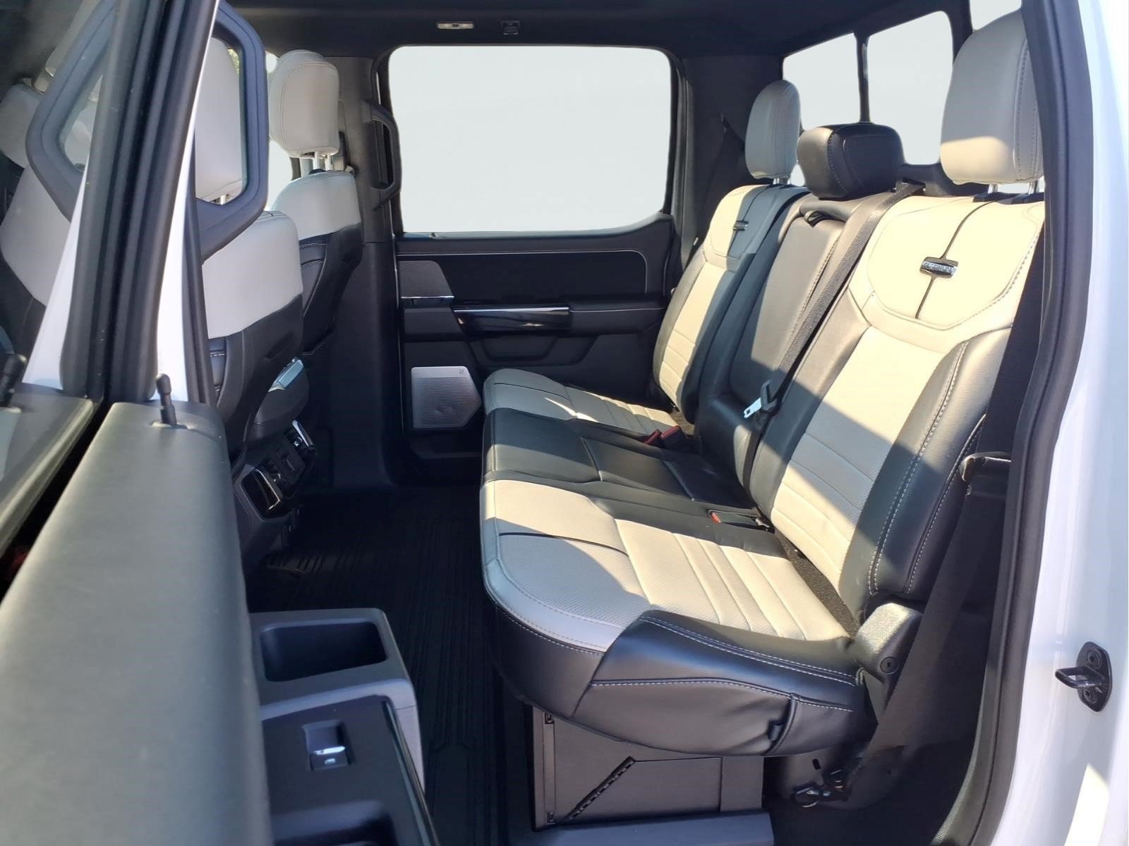 Used 2022 Ford F150 Lightning Platinum AWD/4WD image 22