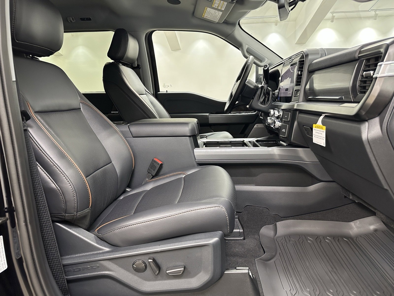 New 2025 Ford F250 Lariat w/ Lariat Ultimate Package image 19