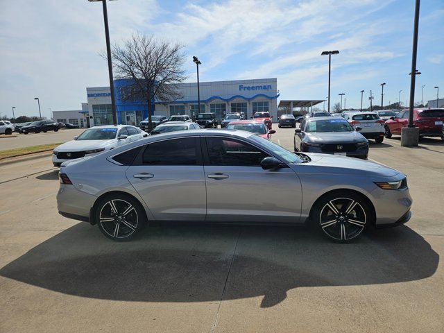 Used 2023 Honda Accord Sport image 4