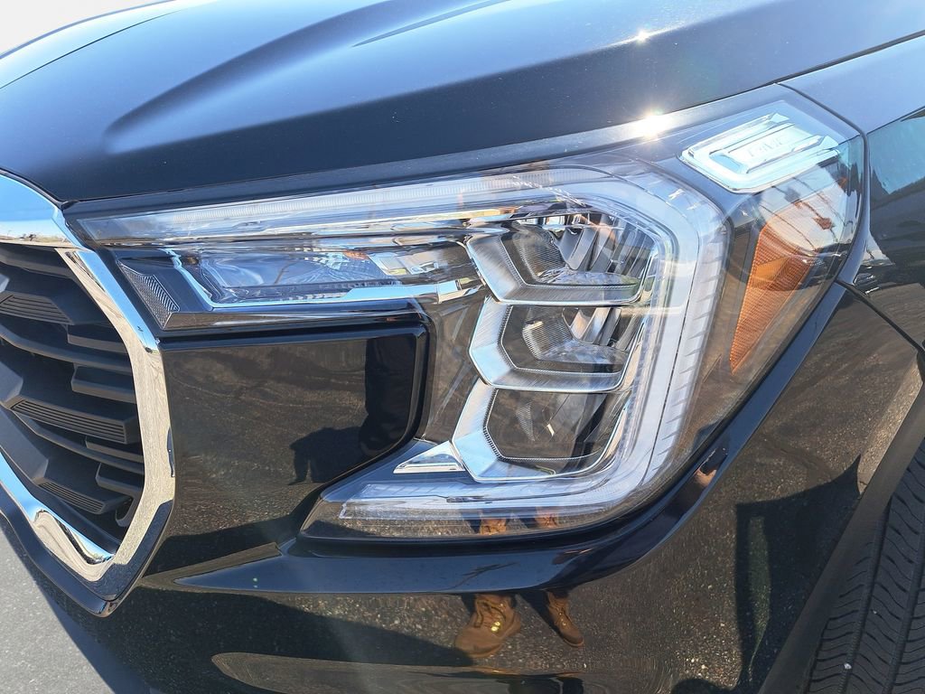 Used 2023 GMC Terrain SLE AWD/4WD image 30