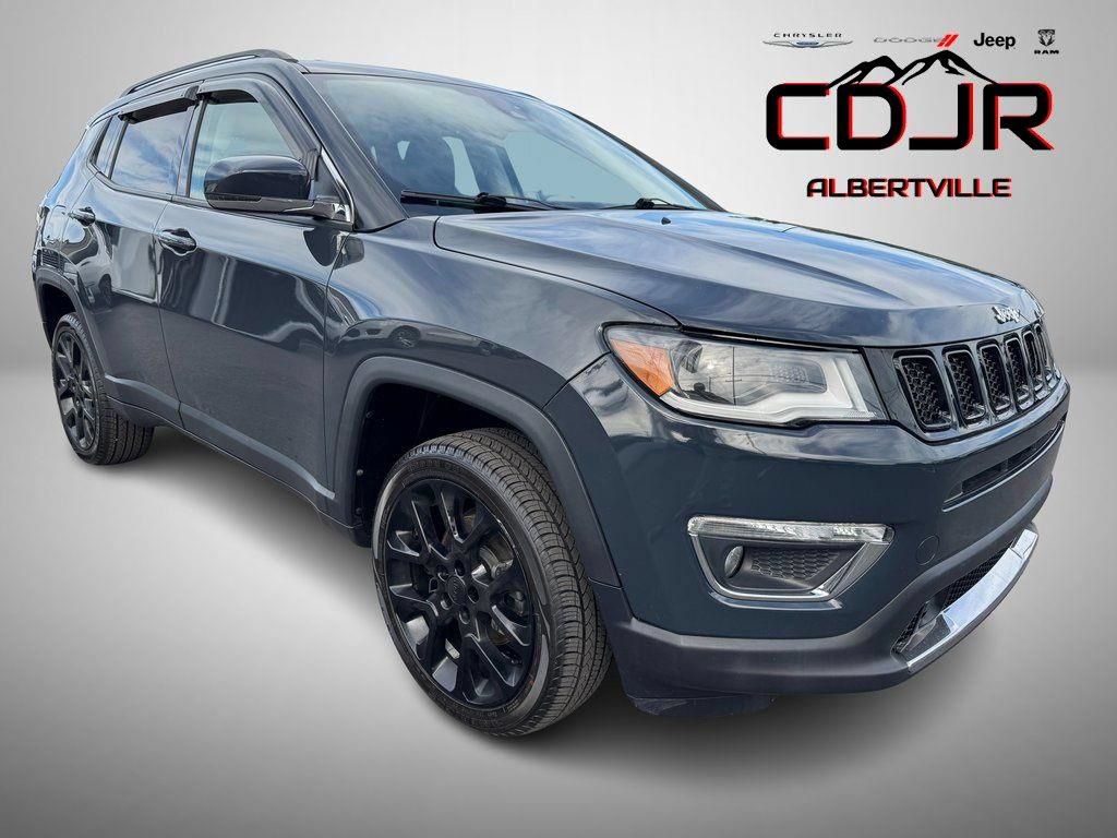 Used 2018 Jeep Compass Limited w/ Navigation Group AWD/4WD image 1
