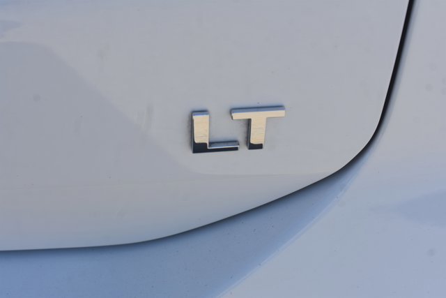 Used 2020 Chevrolet Equinox LT image 8