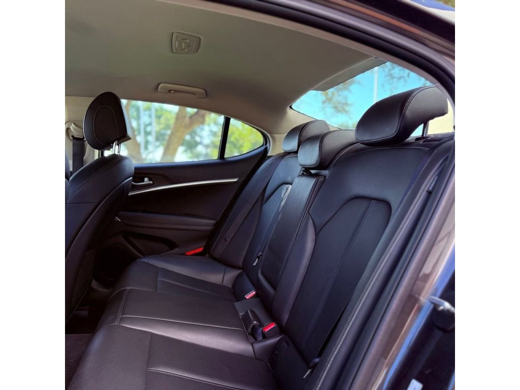 Used 2025 Genesis G70 2.5T RWD image 8