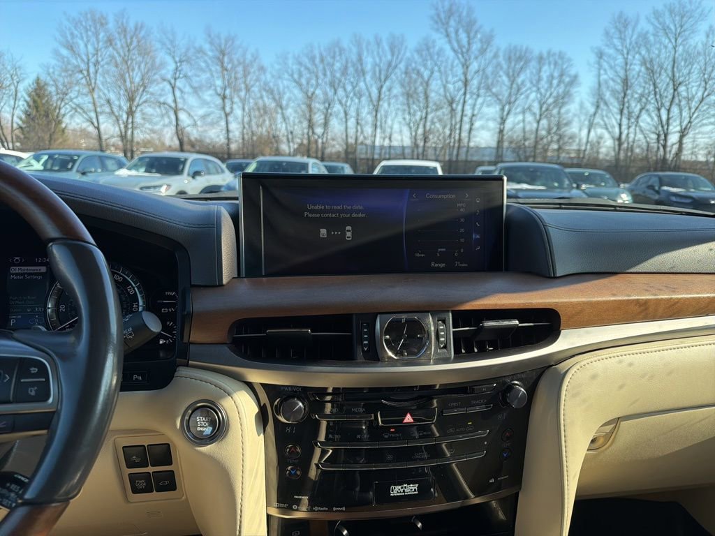 Used 2020 Lexus LX 570 4WD w/ Luxury Package image 15