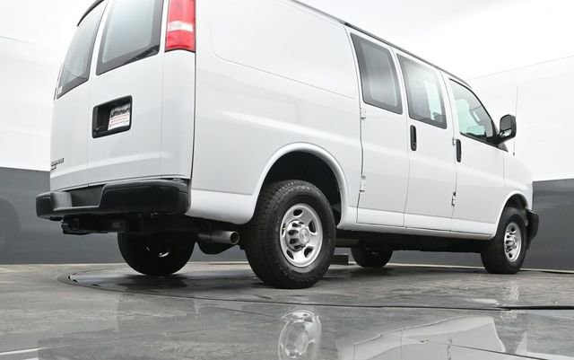 Used 2020 Chevrolet Express 2500 w/ Driver Convenience Package RWD image 24