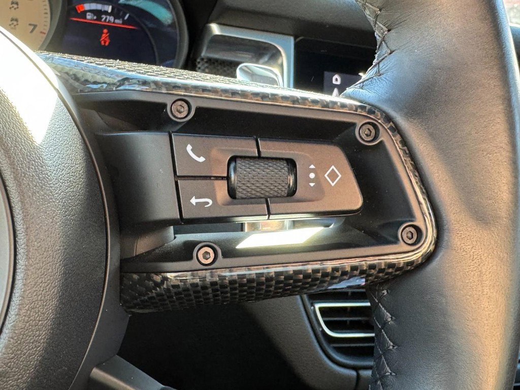 Used 2023 Porsche Macan S image 18