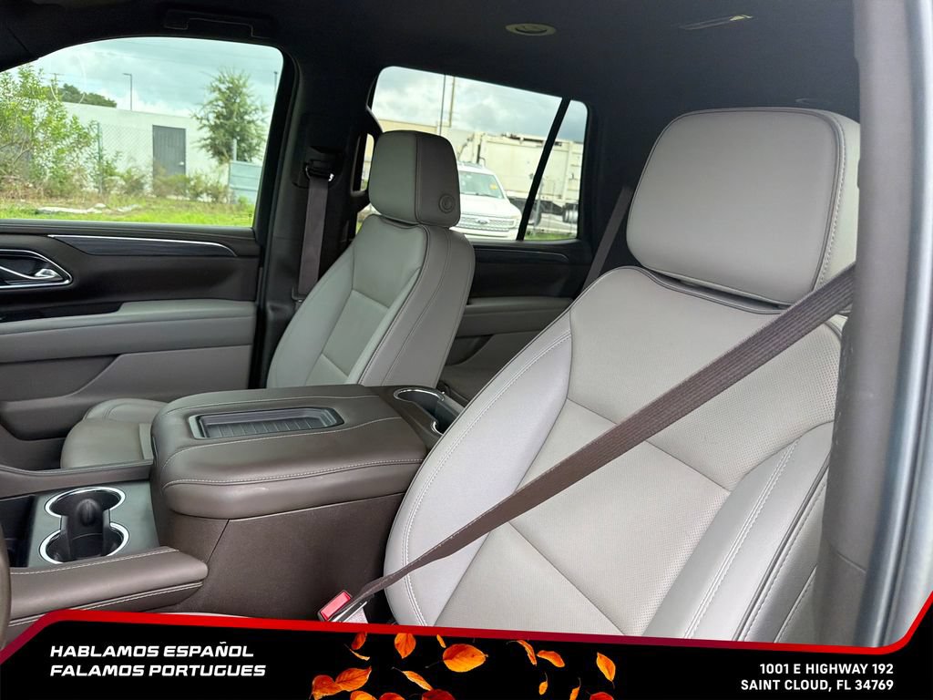 Used 2024 GMC Yukon SLT w/ SLT Luxury Package AWD/4WD image 16