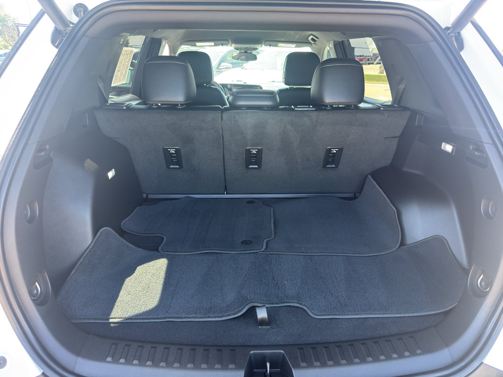 Certified 2025 Chevrolet Equinox LT w/ Convenience Package II AWD/4WD image 35