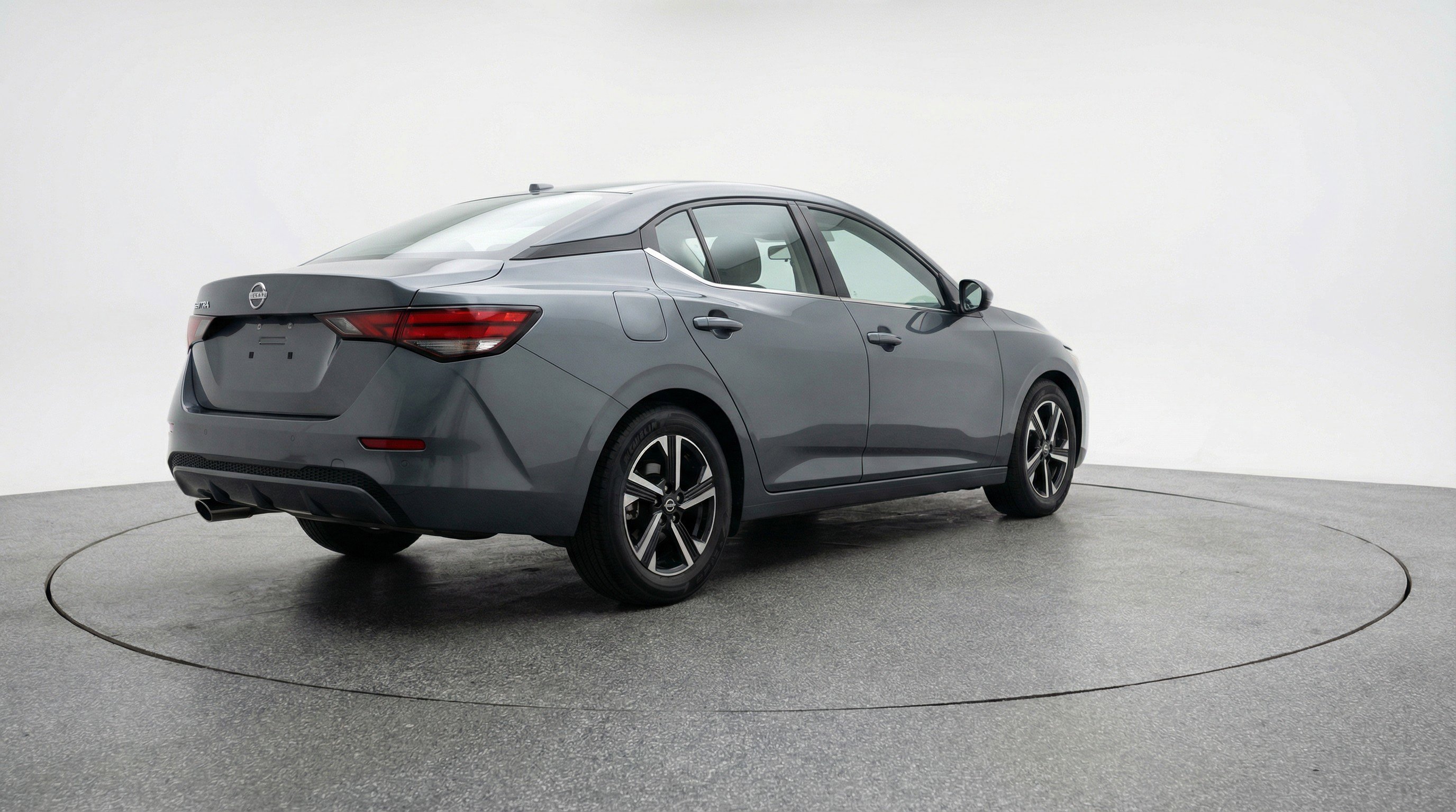 Used 2025 Nissan Sentra SV image 9