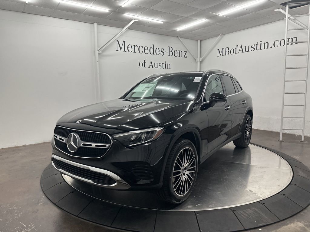 Used 2026 Mercedes-Benz GLC 300 image 3