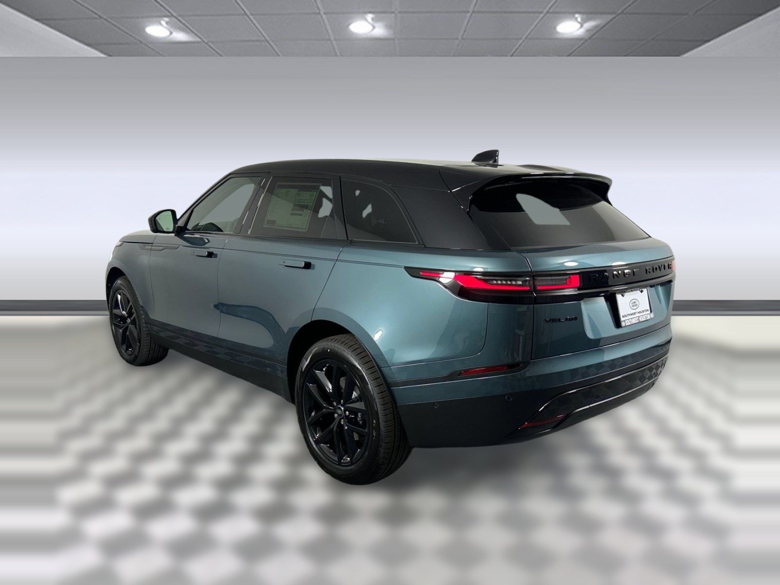 Used 2026 Land Rover Range Rover Velar S AWD/4WD image 3
