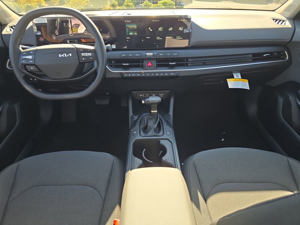 New 2025 Kia K4 LXS image 14