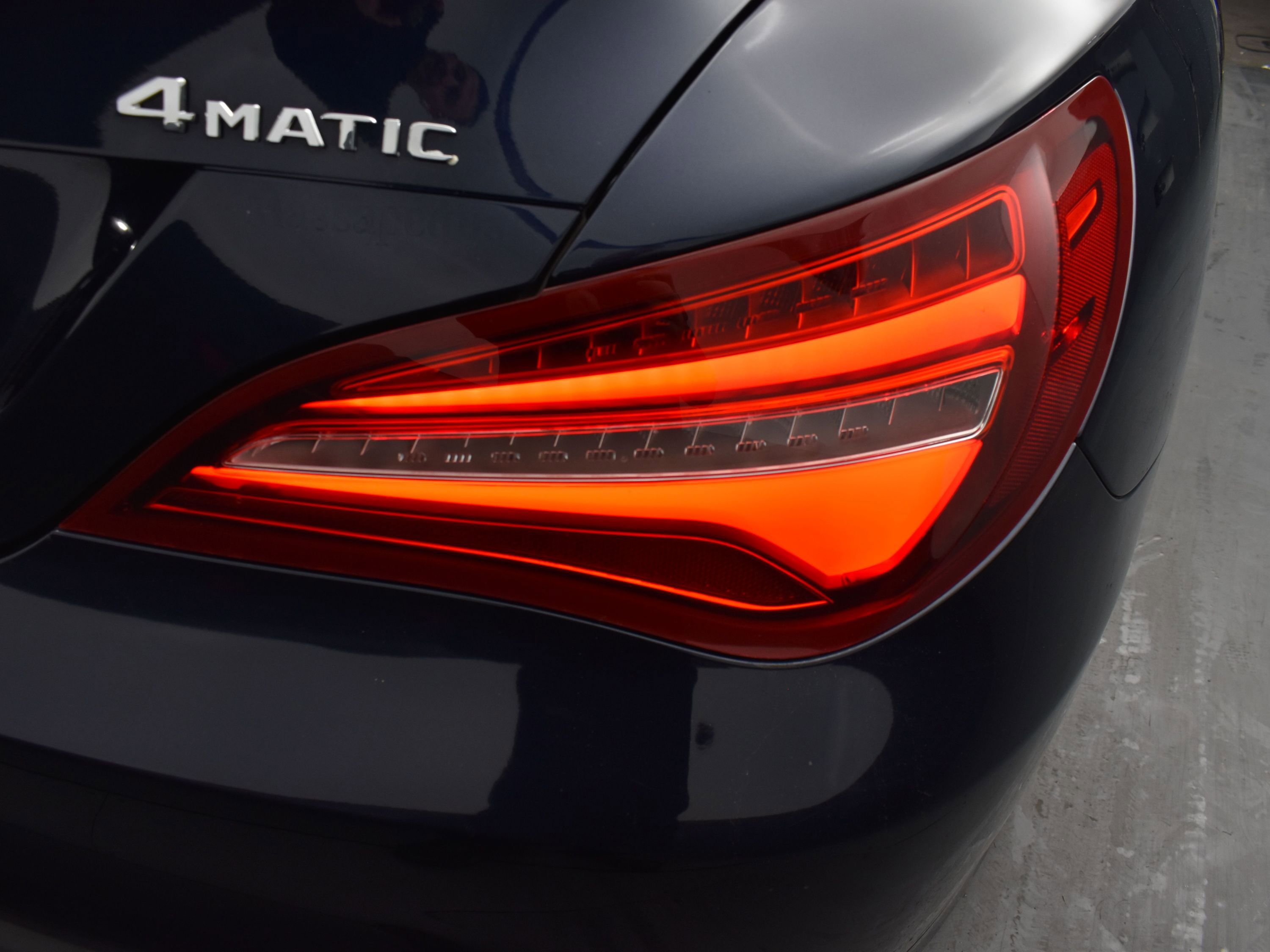 Used 2019 Mercedes-Benz CLA 250 4MATIC image 8