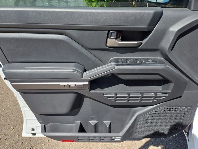 Used 2025 Toyota Tacoma TRD Sport AWD/4WD image 14