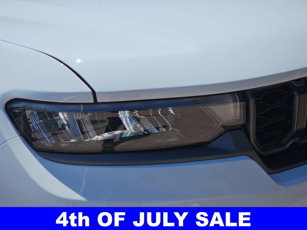 New 2026 Jeep Grand Cherokee L Limited w/ Limited Altitude Package AWD/4WD image 36